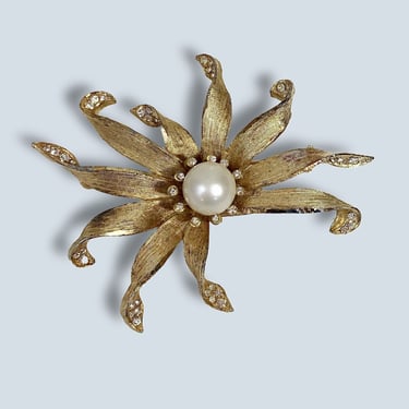 VINTAGE 50s Flower Brooch Signed BSK Gold, Rhinestone, and Pearl | 1950s MCM 3D Daisy Jewelry Statement Pin | Gift Idea vfg 