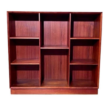 Danish Rosewood Bookcase in the Style of Peter Hvidt