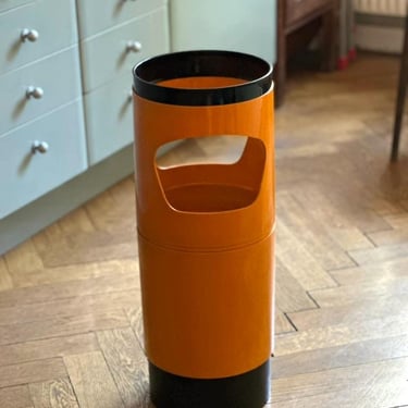 Vintage umbrella stand and/or bin – orange & black plastic – “collection miracle” by SAMP design – Jean-René Talopp, France 1977 