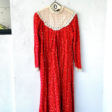 Vintage 70s Hawaiian Bete Lace Collar Dress Red Floral Hawaii Muumuu 1970s Kaftan 