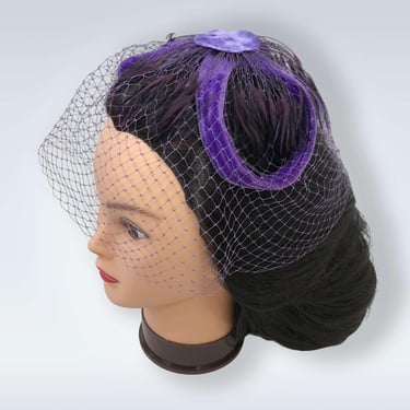 VINTAGE 50s Purple Velvet Whimsey Feather Hat with Birdcage Veil | 1950s Fascinator Infinity Headband | VFG 