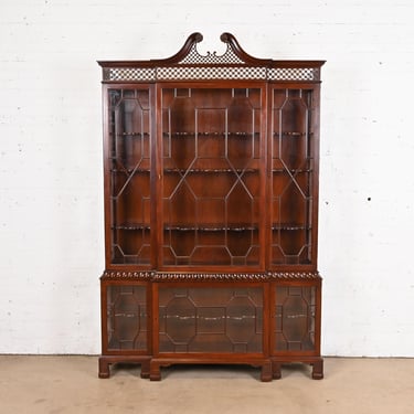 Baker Furniture Stately Homes Georgian Carved Mahogany Lighted Breakfront Bookcase or Display Cabinet