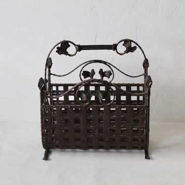 French Style Handcrafted Cast Iron Woven Metal Magazine Rack/Towel Holder Acorn Finials Detail Bronze Finish 