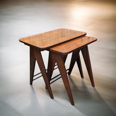 Mid-Century Modern Nesting Tables with V-Leg Design, 1950s Wooden Side Tables / Coffee Tables, Sculptural Retro Furniture Set 