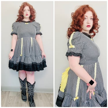 1970s Vintage Black White and Yellow Gingham Western Dress / 70s / Seventies Ruffled Bustle Fit and Flare Dancing Dress / Size Medium 