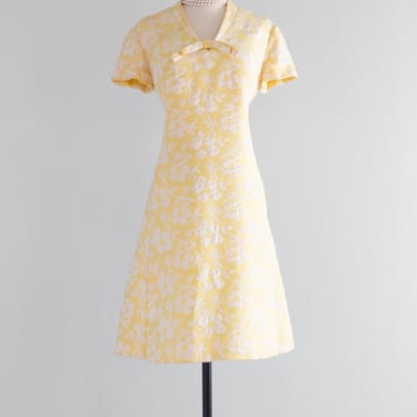 Vintage 1960's Lemon Meringue Shift Dress With Pockets / ML