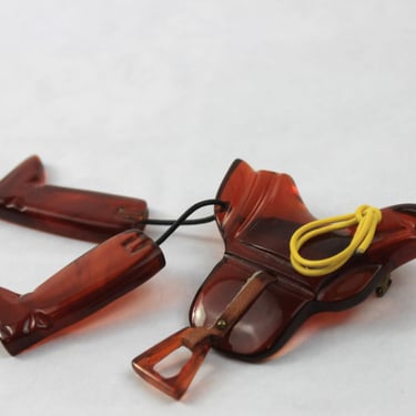 Vintage Shultz Bakelite Saddle Boots and Rope Pin Brooch Figural Ice Tea 