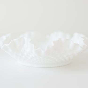 Hobnail Ruffle Dish 