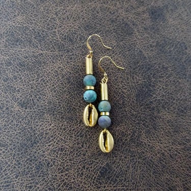 Gold cowrie shell and green agate earrings 