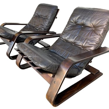 Bentwood cantalever lounge chairs