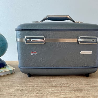 Vintage American Tourister Train Case - Gray Cosmetic Case 