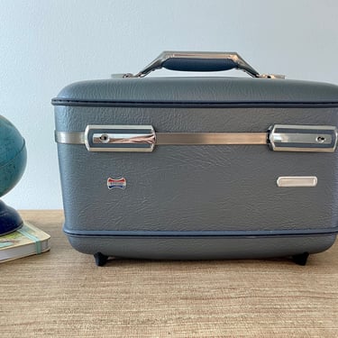 Vintage American Tourister Round Suitcase Luggage Tri-Taper Train