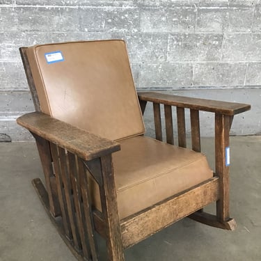 Craftsman Style Oak Rocking Chair (Seattle)