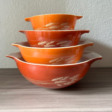 Vintage Pyrex Autumn Harvest Cinderella Bowl Set, Four Piece Set of Pyrex Cinderella Mixing Bowls, Cinderella Bowls 