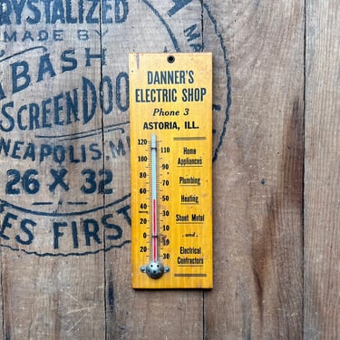 Vintage Danners Electrical Shop Astoria, IL Wood Thermometer 