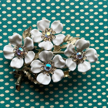 vintage Lisner white flower brooch AB jeweled cluster bouquet pin 