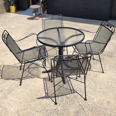 Set of Four Vintage Woodard Patio Chairs With Table