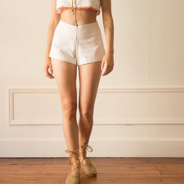 1960s White Cotton Scalloped Crop Top and Hot Pants Resort Set 