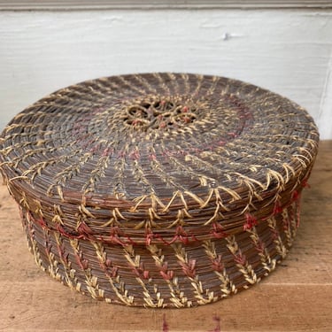 Vintage Pine Needle Sewing Basket, Coiled Basket With Lid, Great For Storing Spools Of Thread, Crafting Storage, Farmhouse Basket 