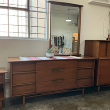 Kent Coffey Lowboy Dresser with Mirror