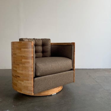 1980s Vintage Solid Oak Half Circle Barrel Lounge Chair 