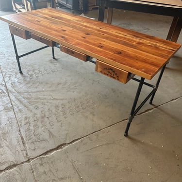 Reclaimed Wood Desk, Home Office, Office Furniture. Choose size, thickness, finish, accesories (crate drawers, locker basket, keyboard tray) 