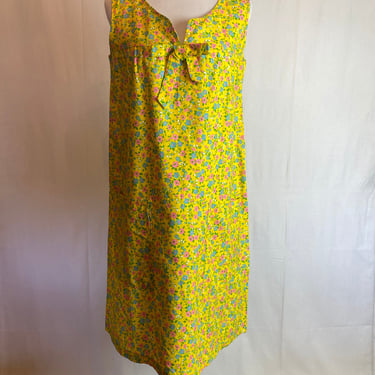 60’s deadstock mini shift dress~ A line smock sleeveless Summer dress tunic flower power micro floral print baby blue pink  size M/L 
