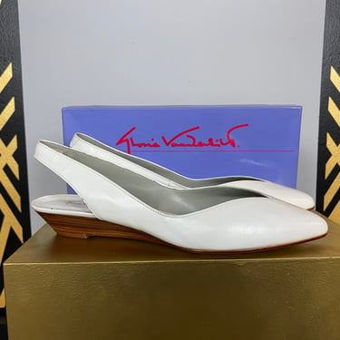 Vintage shoes, Gloria Vanderbelt, White leather flats, pointed toe, 1980s shoes, size 9, sling back, low wedge, deadstock, summer shoes 
