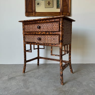 Vintage Chinoisrie Burnt / Tortoise Bamboo  Rattan Two Drawers Nightstand 