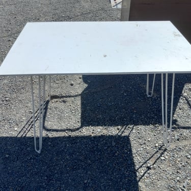 Workshop Table 43.375x27.625x28.375