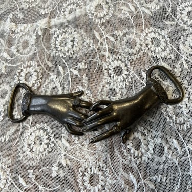 1970s Victorian Clasping Hands Belt Buckle 