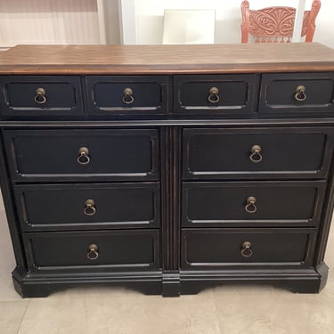 Rustic 10-Drawer Dresser