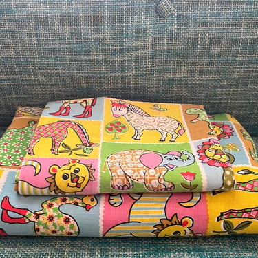 vintage patchwork zoo sheet 1970s kids bedroom whimsical animals twin flat bedsheet and pillowcase 
