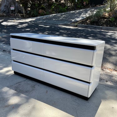1980s Post Modern White Lacquered Dresser by Rougier 
