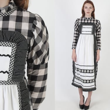 Black And White Checkered Prairiecore Dress, Ric Rac Homespun Chore Apron, Vintage 70s Homemade High Neck Country Outfit 