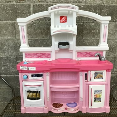 Kid’s Play Kitchen (Seattle)