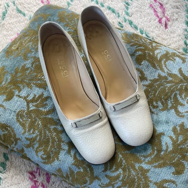 1990s Gucci Bone Leather Branded Pumps size 8 