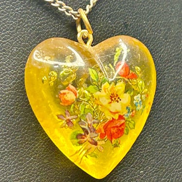 Vintage Lucite Heart With Floral Design Yellow Pendant Necklace Retro Jewelry 