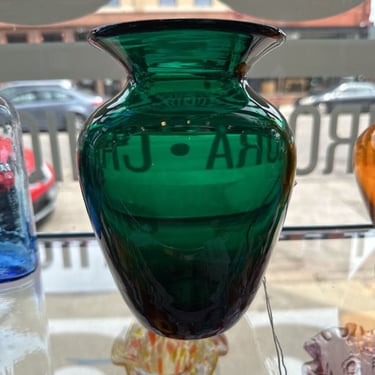 Blenko MCM emerald green vase 6.5x5 approx