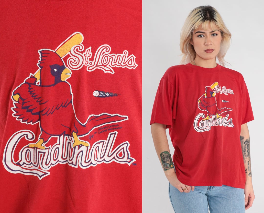 FlyingAppleVintage 90s New York Yankees Red T Shirt Unisex Medium | Vintage MLB Baseball Graphic Tee