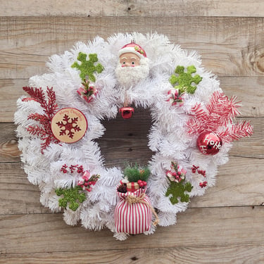 20" Handmade White Retro Inspired Christmas Holiday Wreath "Ho Ho Ho" 