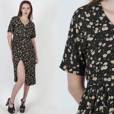 1990s Yellow Daisy Floral Print Dress / Vintage 90s Black Baggy Flower Mini Dress / Grunge Babydoll Casual Summer Sun Dress 