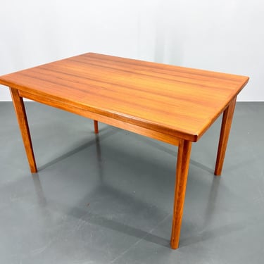 1960s Danish Teak Extendable Dining Table 