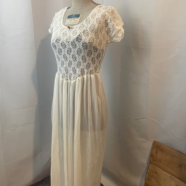 Gloria Vanderbilt Nightie Night Gown 1980s Vintage White Lace S M 