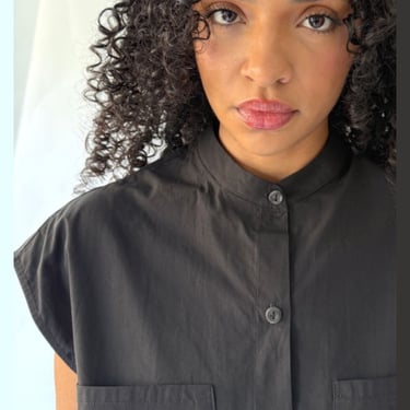 Modern Weaving Sleeveless Button Up - Black
