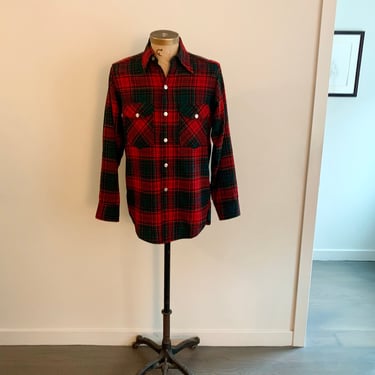 Mens Woolrich red plaid wool/nylon button down shirt-size M 