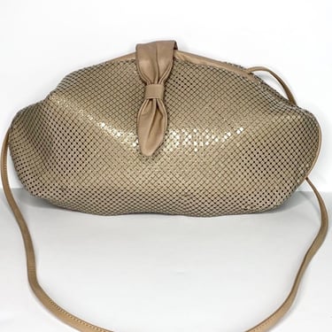 Vintage tan mesh purse with strap, 1980's 