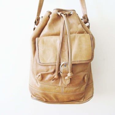 Vintage Light Brown Leather Bucket Bag - Medium Drawstring Single Strap Purse - Boho Minimalist Style 