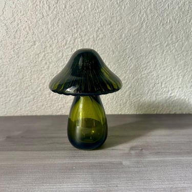 Vintage Handblown Green Art Glass Mushroom, Glass Mushroom Paperweight 