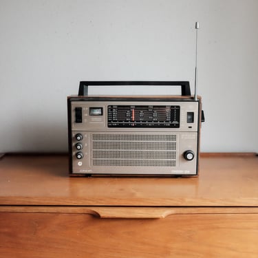 Vintage Ocean Radio Soviet World Radio Receiver Model OKEAH 214 